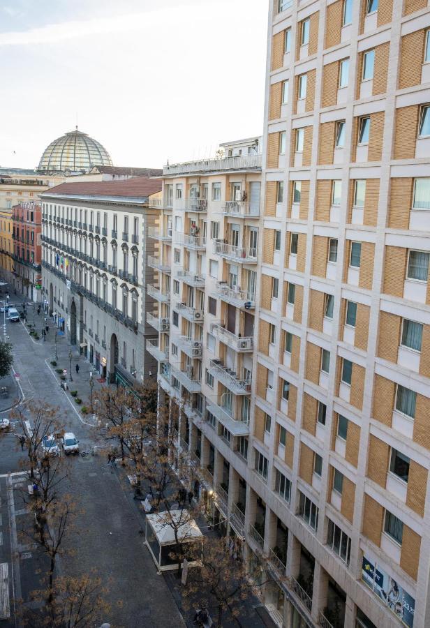 Napoli City Center - Appartamenti E Camere Εξωτερικό φωτογραφία